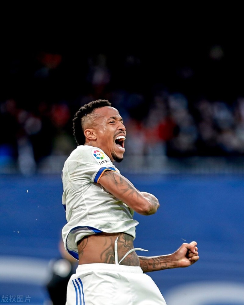 赛后体能课后;尼斯更衣室发声备战西甲;质疑声仍在;团队化学反应显著的简单介绍 赛后体能课后;尼斯更衣室发声备战西甲;质疑声仍在;团队化学反应显著的简单介绍